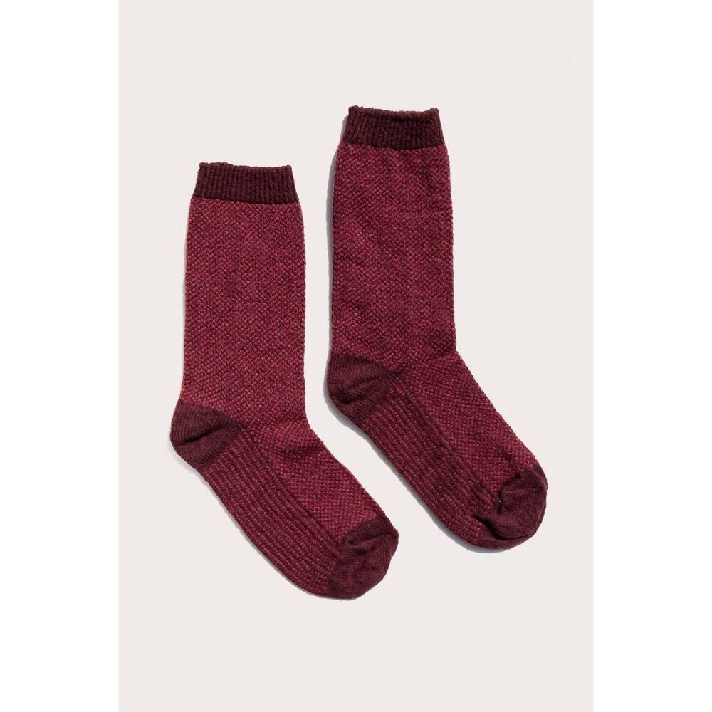 NEW BRIDGE & BURN women's helix sock in burgundy
